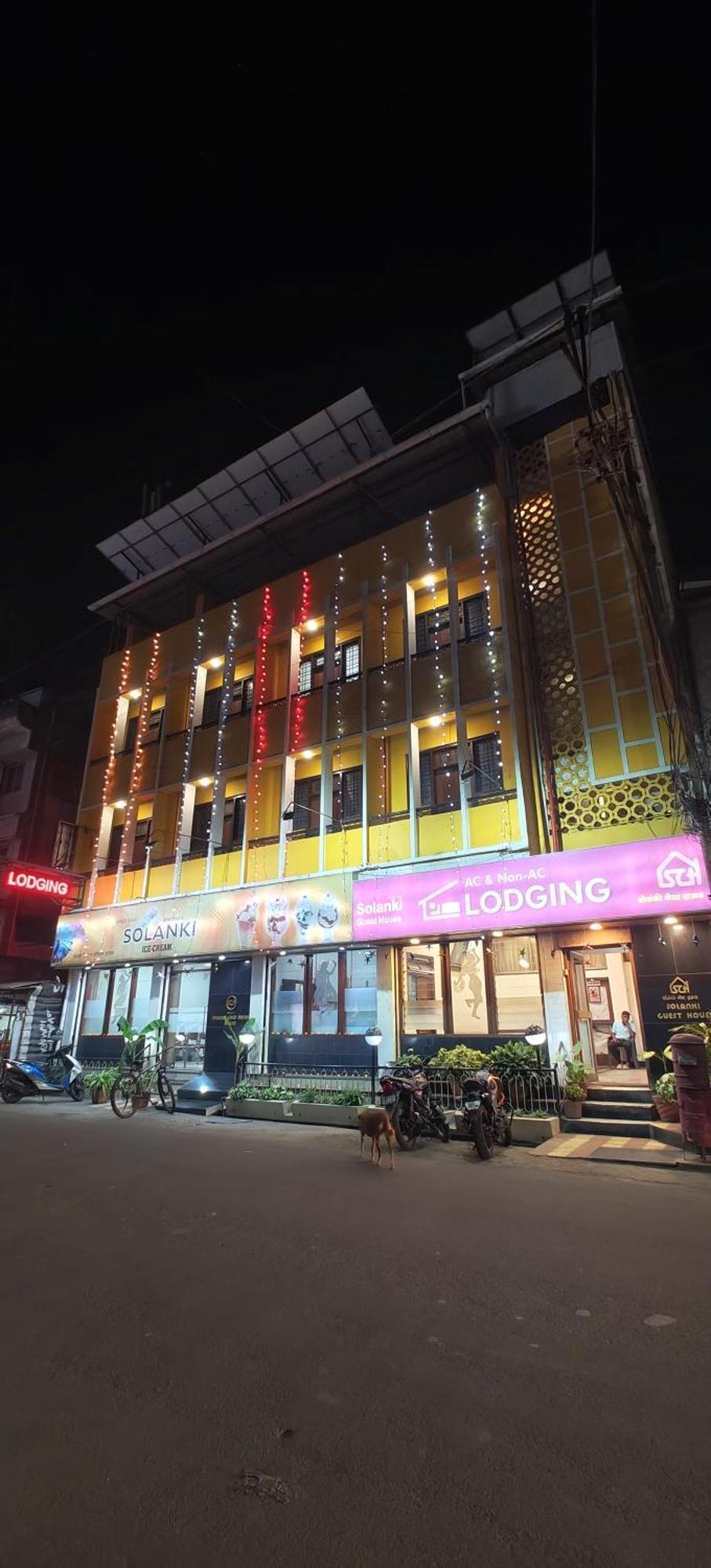 Solanki Guest House Kolhapur Extérieur photo