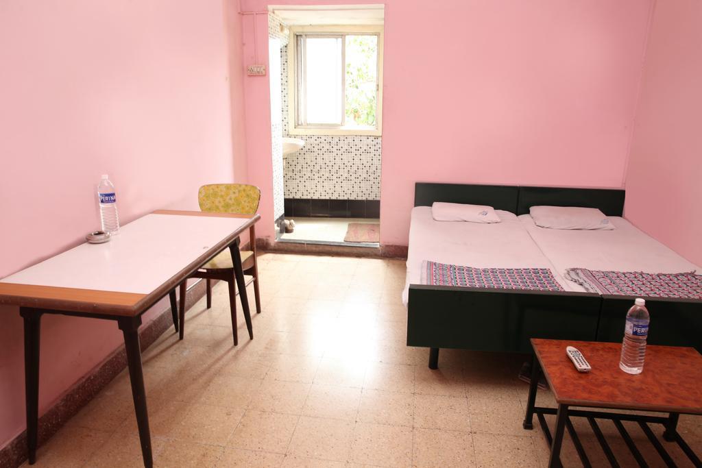 Solanki Guest House Kolhapur Extérieur photo