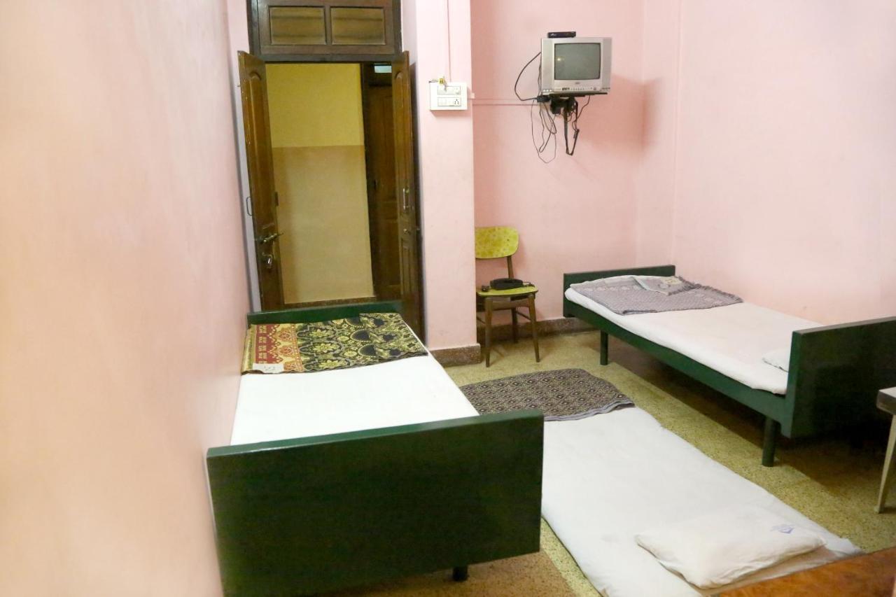 Solanki Guest House Kolhapur Extérieur photo