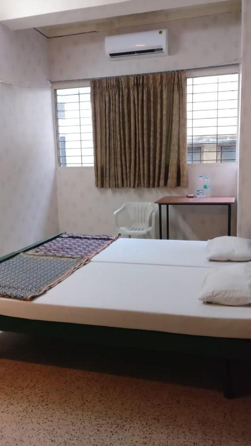 Solanki Guest House Kolhapur Extérieur photo
