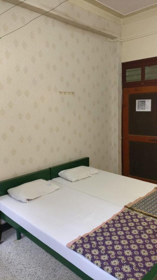 Solanki Guest House Kolhapur Extérieur photo